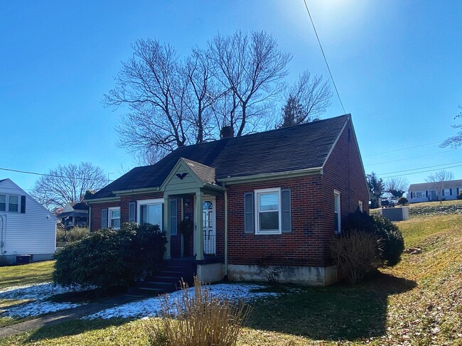 property at 1407 Fort Manor Dr