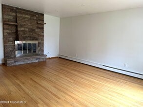 92 Daytona Ave in Albany, NY - Building Photo - Building Photo