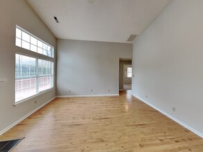 10301 Danesway Ln in Cornelius, NC - Building Photo - Building Photo