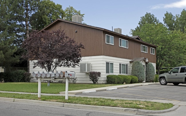 921-929 E Hillview Dr in Salt Lake City, UT - Foto de edificio - Building Photo