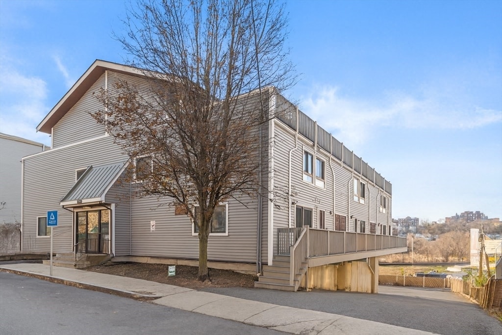 286 Fenno St in Revere, MA - Foto de edificio