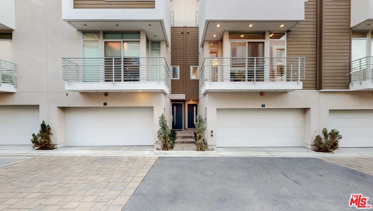 1400 N Fuller Ave in Los Angeles, CA - Building Photo