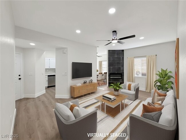 2117 Echo Bay, Unit 204 in Las Vegas, NV - Building Photo - Building Photo