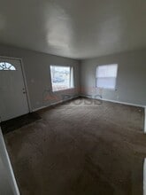 816 E 35th Ct in Gary, IN - Building Photo - Building Photo