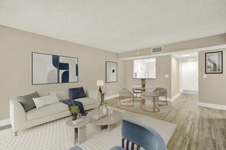 Virginia Park Residences in Fort Pierce, FL - Foto de edificio - Building Photo