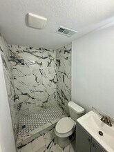 411 Dee Ln in Arlington, TX - Building Photo - Building Photo