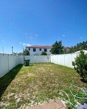3202 W 108th St in Hialeah, FL - Building Photo - Building Photo