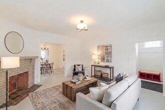 306 Brown St in Valparaiso, IN - Foto de edificio - Building Photo