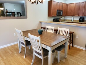 5321 Warminster Dr in Virginia Beach, VA - Building Photo - Building Photo