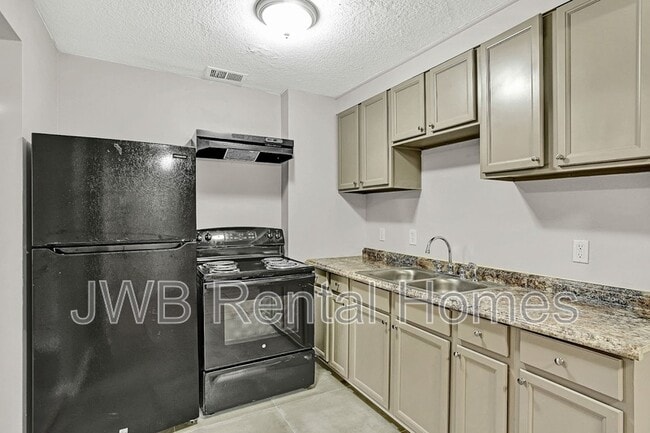 2032 Whitner St in Jacksonville, FL - Building Photo - Building Photo