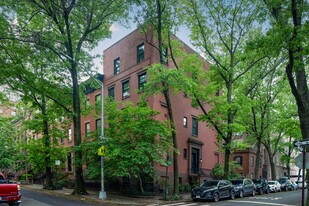 18 Cranberry St in Brooklyn, NY - Building Photo