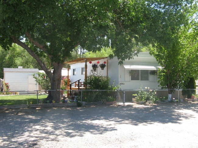 OK Mobile Home Park in Fallon, NV - Foto de edificio - Building Photo