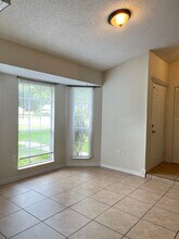 1077 Shady Hollow Dr in DeLand, FL - Building Photo - Building Photo