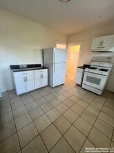 8 Barrows St, Unit 6 in Boston, MA - Building Photo - Building Photo