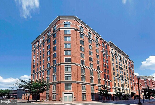 property at 1205 N Garfield St