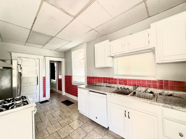 3648 Brooks Ave in Cincinnati, OH - Building Photo - Building Photo