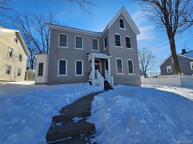 property at 139 W Main St