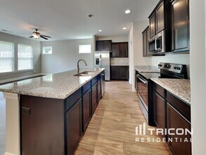 132 Harvest Glen Ln in West Columbia, SC - Building Photo - Building Photo
