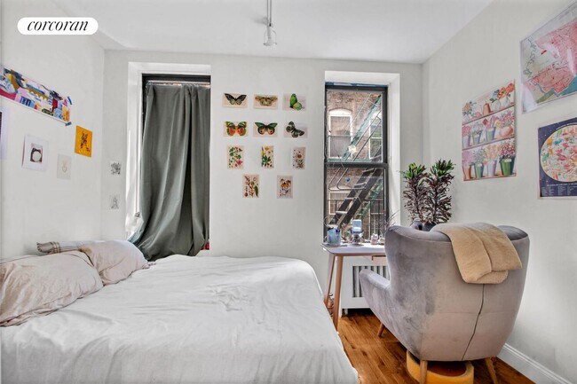 230 E 25th St in New York, NY - Building Photo - Building Photo