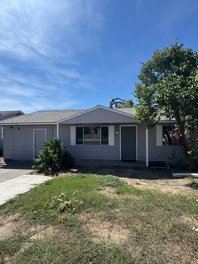 property at 102 E Helena Ave
