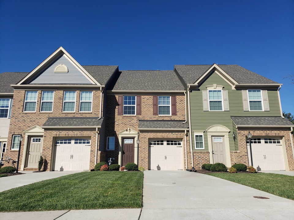 8912 Ringview Dr in Mechanicsville, VA - Building Photo
