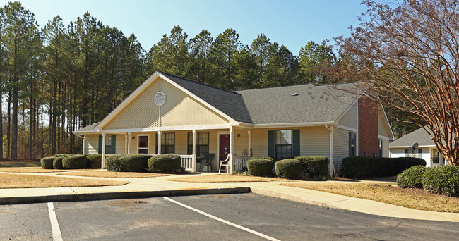 Hazelwood Manor in Johnston, SC - Building Photo - Building Photo