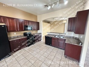 43309 Alexandra Ct in Maricopa, AZ - Building Photo - Building Photo