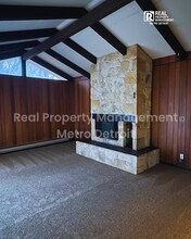 29822 Rock Creek Dr in Southfield, MI - Building Photo - Building Photo