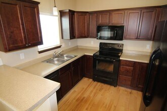 966 Manitou Trail in Iowa City, IA - Building Photo - Building Photo