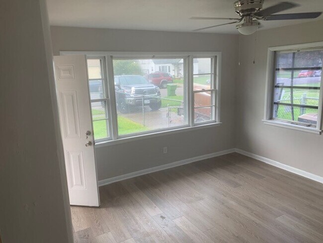 218 Glendale Ave-Unit -A in Norfolk, VA - Building Photo - Building Photo