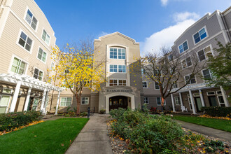 Buckman Heights in Portland, OR - Building Photo - Building Photo