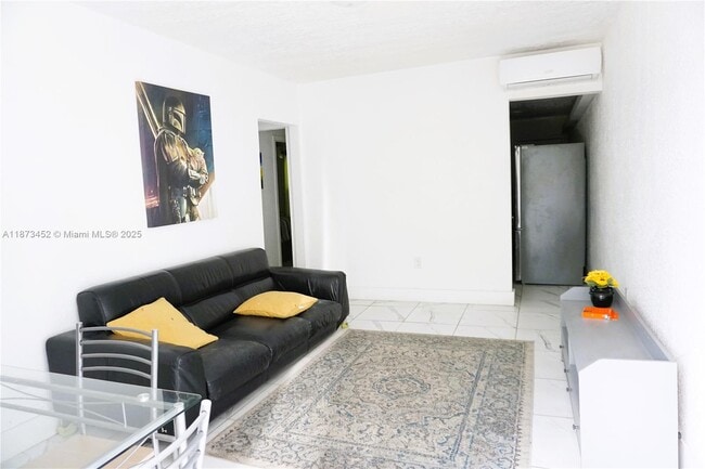 1652 Madison St in Hollywood, FL - Building Photo - Building Photo