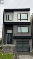 105B Pitt Ave in Toronto, ON - Building Photo