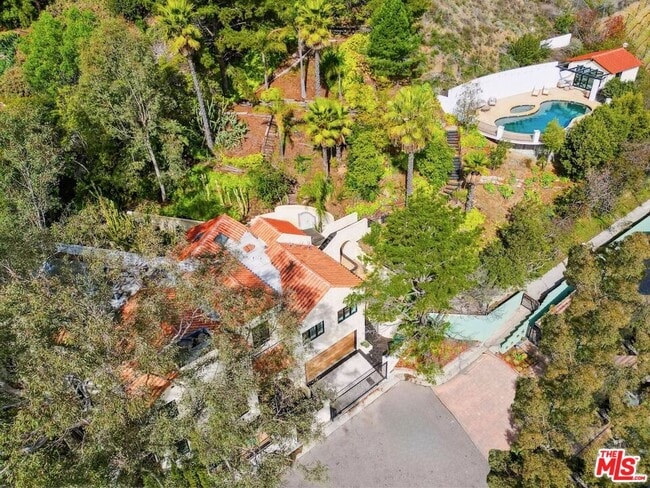 property at 8171 Tianna Rd