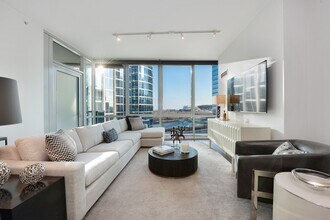 1201 S Prairie Ave, Unit 704 in Chicago, IL - Building Photo - Building Photo