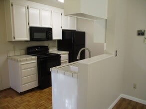 37406 Parish Cir in Fremont, CA - Building Photo - Building Photo