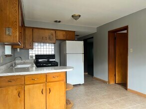 6151 76th Ave in Summit, IL - Building Photo - Building Photo