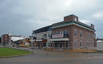 Fountain Plaza Condos in Chester, VA - Building Photo