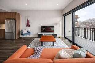 4647 Dodge St, Unit SI ID1534934P in Omaha, NE - Building Photo