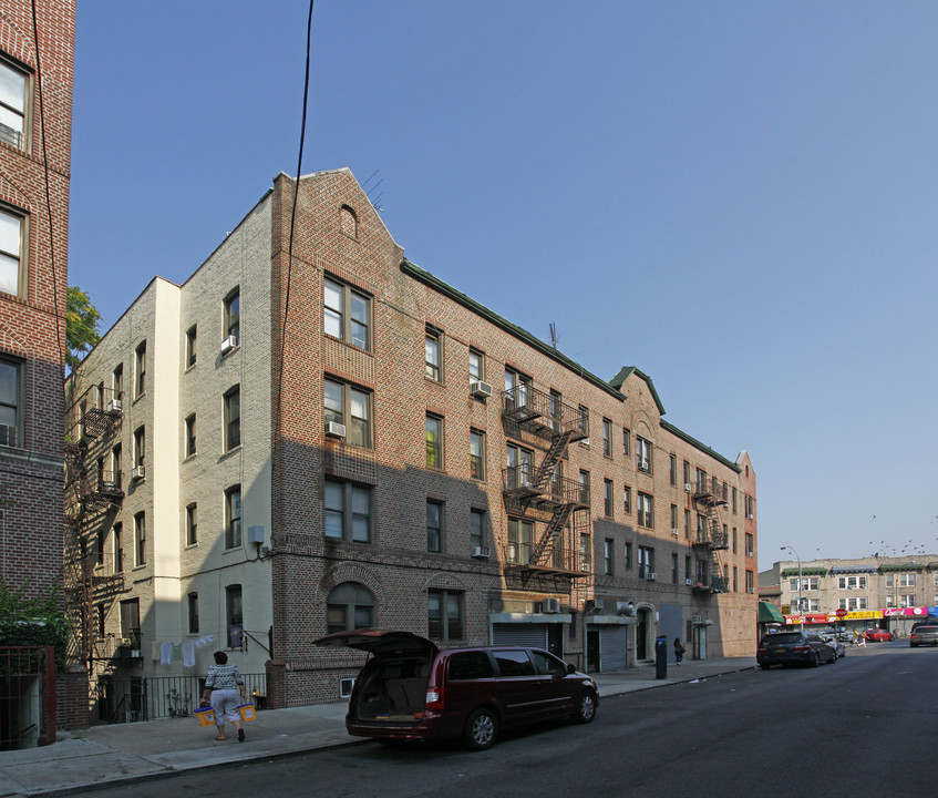 6601 Bay Pky in Brooklyn, NY - Building Photo