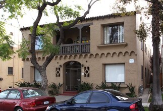 KGL5TH in Long Beach, CA - Foto de edificio - Building Photo