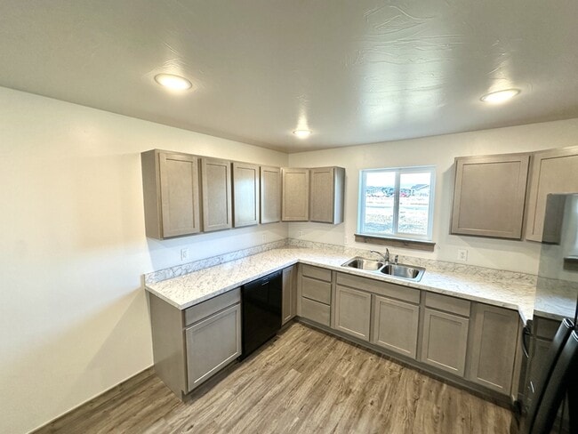 3191 Queen Anns St in Helena, MT - Building Photo - Building Photo
