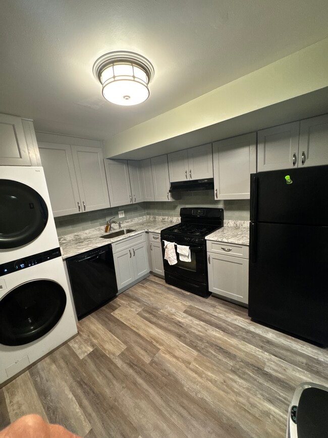 10118 Little Pond Pl, Unit #1 in Montgomery Village, MD - Building Photo - Building Photo