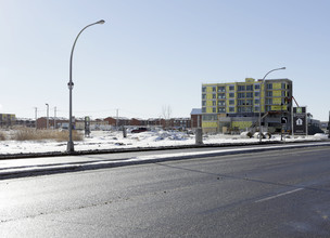 Henri-bourassa Blvd W in Montréal, QC - Building Photo - Building Photo