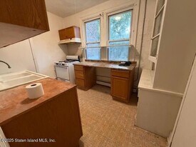 202 Bay St in Staten Island, NY - Building Photo