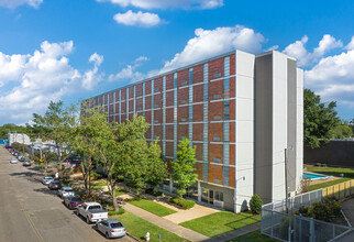 Sterling Towers in Jackson, MS - Building Photo - Building Photo