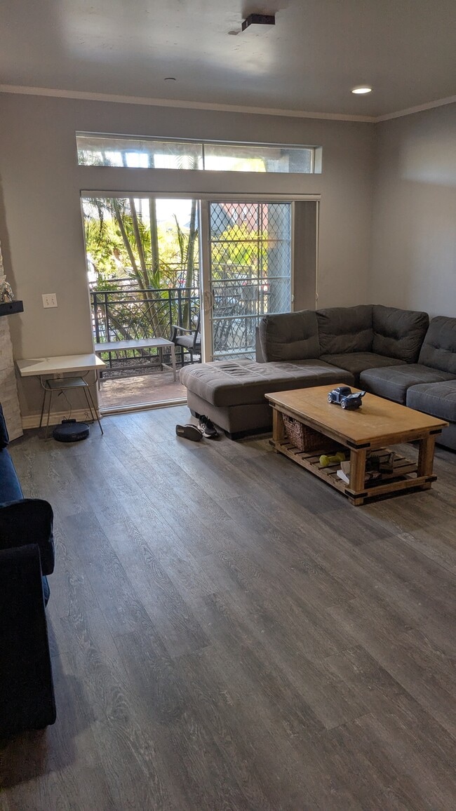 3990 Centre St, Unit 110 in San Diego, CA - Building Photo - Building Photo