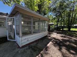 321 Alexander St in Lancaster, TX - Building Photo - Building Photo