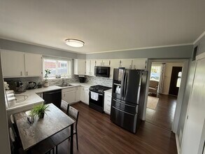 7328 Arcadia St in Morton Grove, IL - Building Photo - Building Photo