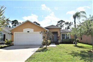 3215 Burdock Ave in Melbourne, FL - Building Photo